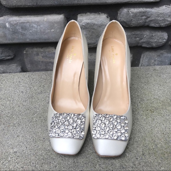 Kate Spade Ivory Satin Rhinestone Pumps NEW sz 10 - Picture 2 of 12
